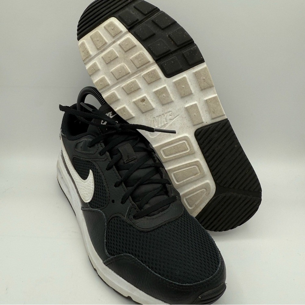 Women's Nike Air Max SC Black White Athletic Sneakers Shoes CW4554-001 Size 8